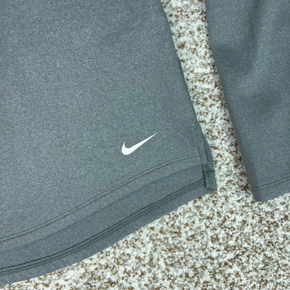 Nike shirt womens